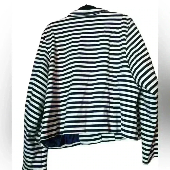 Lane Bryant Navy & White Striped Asymmetrical Zip Blazer Jacket Size 26 Business - Picture 4 of 9